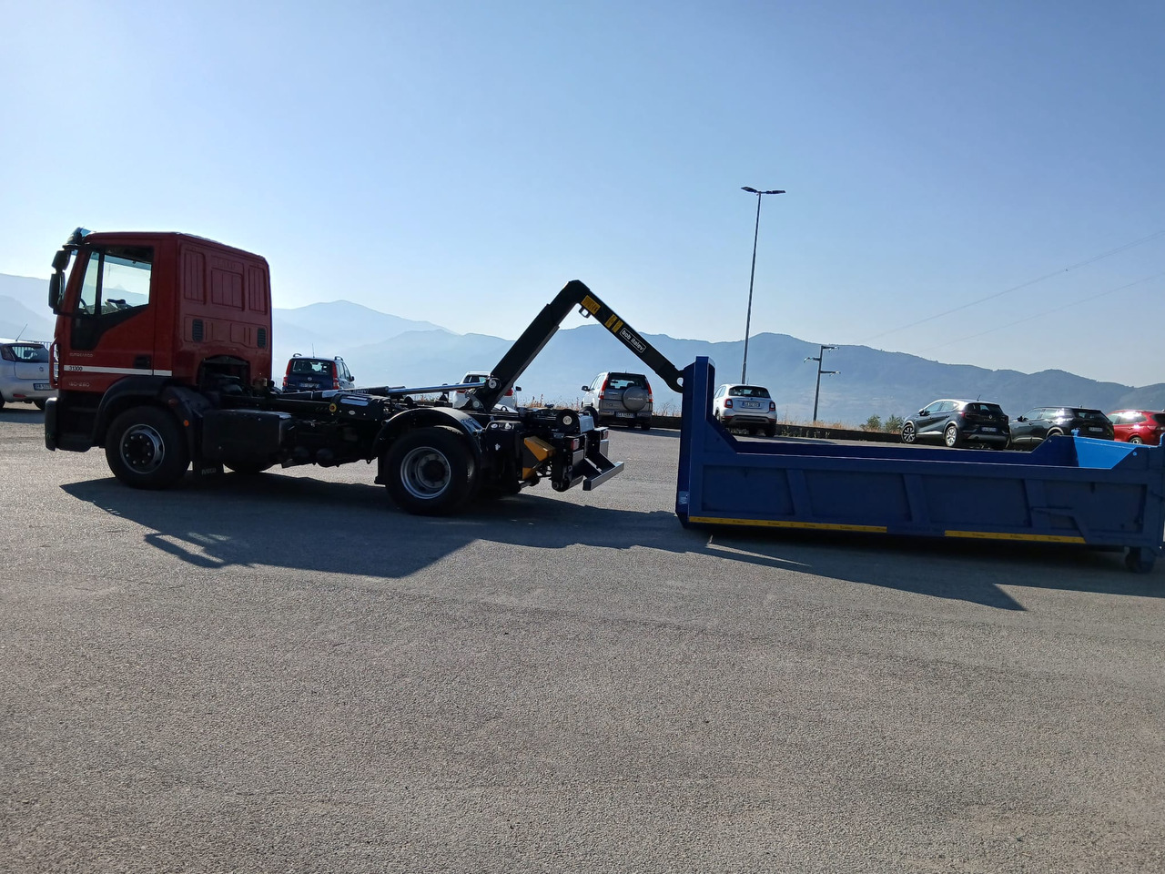Camión multibasculante IVECO EUROCARGO 150-280