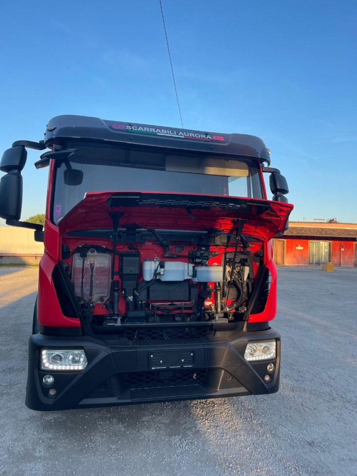 Camión multibasculante IVECO EUROCARGO 160E32 CON SCARRABILE NUOVO