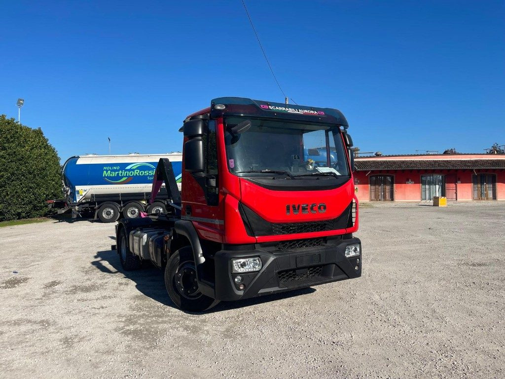 Camión multibasculante IVECO EUROCARGO 160E USATO SCARRABILE