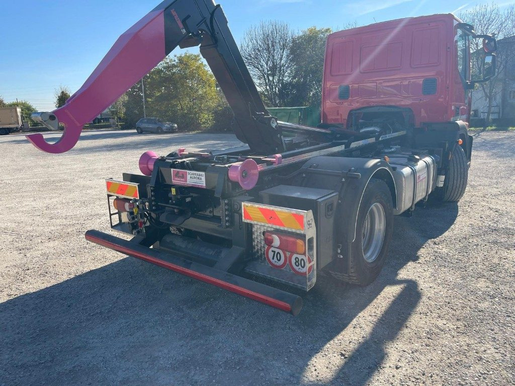 Camión multibasculante IVECO EUROCARGO 160E USATO SCARRABILE