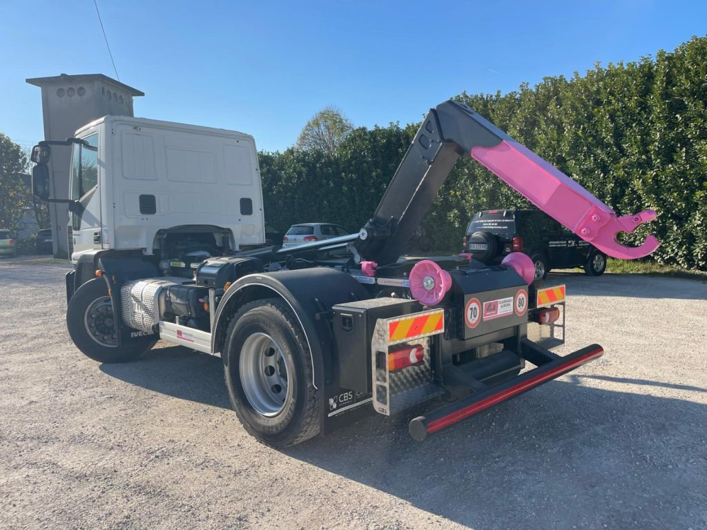 Camión multibasculante IVECO EUROCARGO 180E25 CON SCARRABILE NUOVO