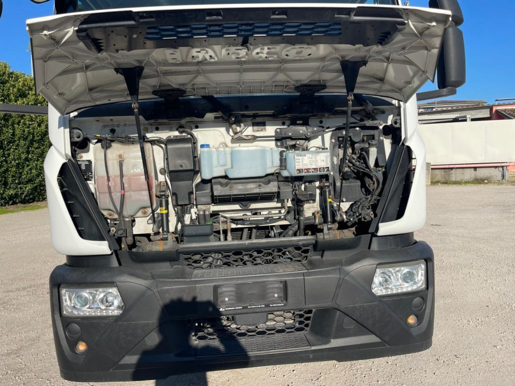 Camión multibasculante IVECO EUROCARGO 180E25 CON SCARRABILE NUOVO