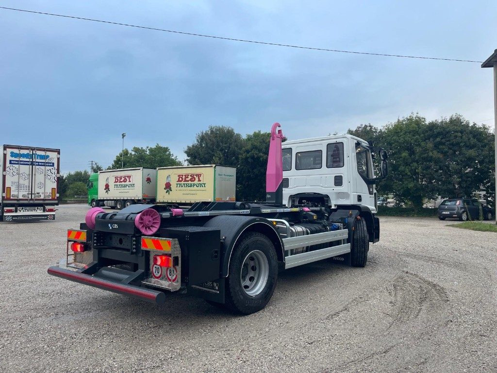 Camión multibasculante IVECO EUROCARGO 180K32 SCARRABILE NUOVO