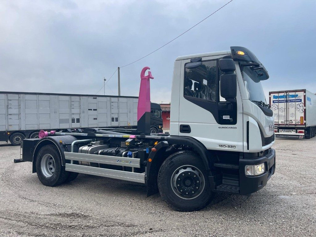 Camión multibasculante IVECO EUROCARGO 180K32 SCARRABILE NUOVO