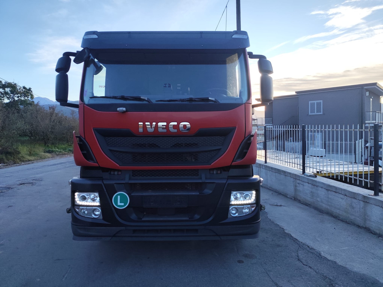 Camión multibasculante IVECO STRALIS 190S31