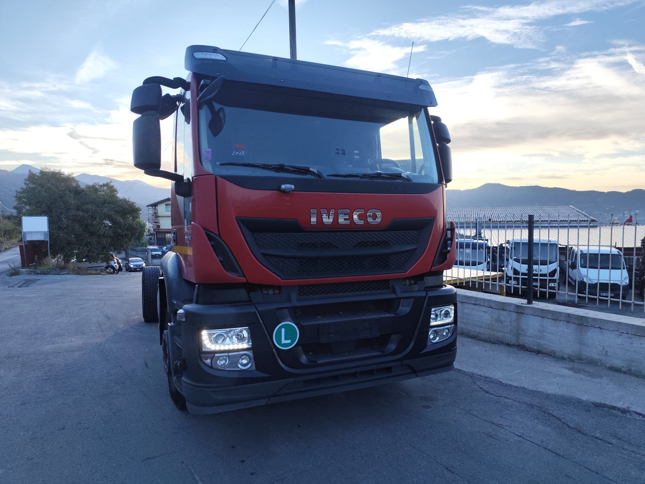 Camión multibasculante IVECO STRALIS 190S31