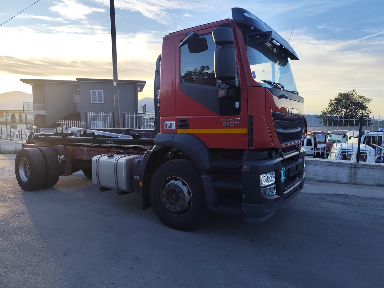 Camión multibasculante IVECO STRALIS 190S31
