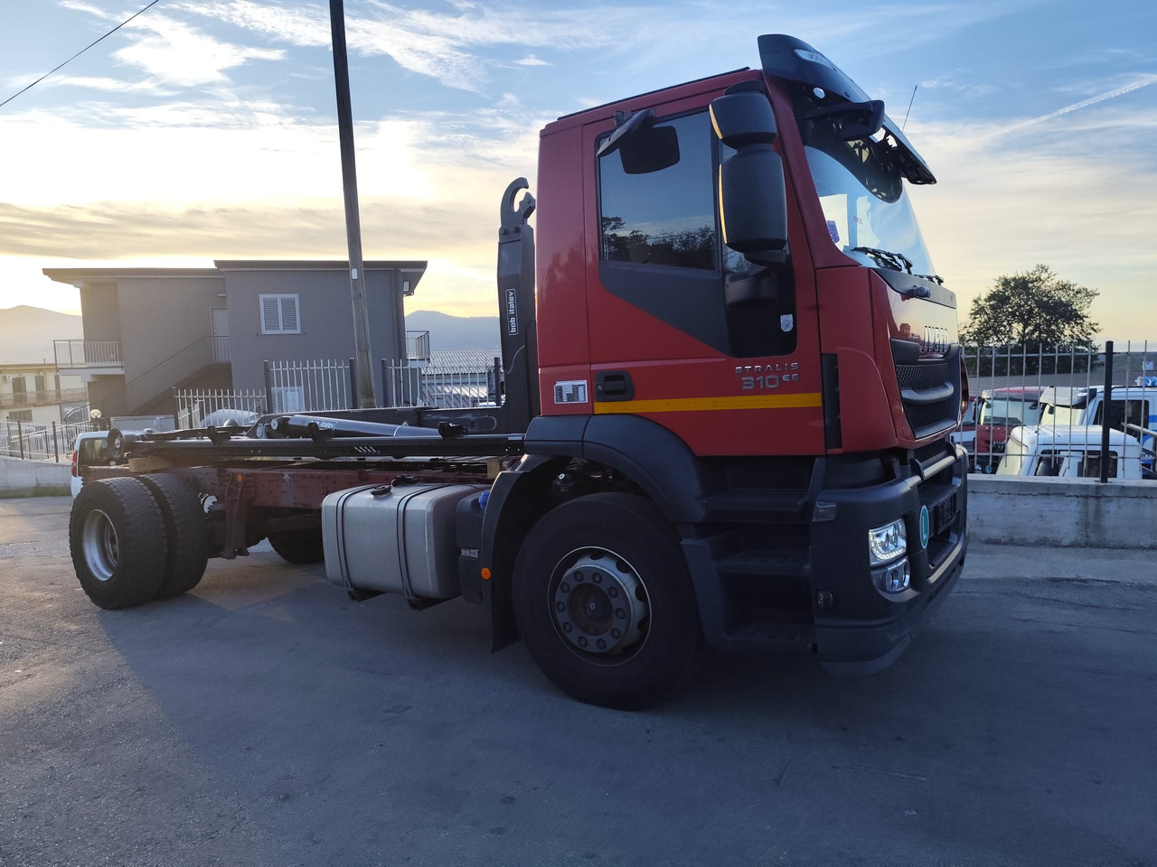 Camión multibasculante IVECO STRALIS 190S31