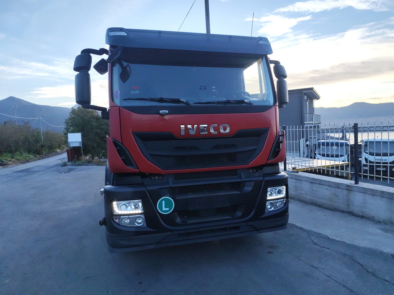 Camión multibasculante IVECO STRALIS 190S31