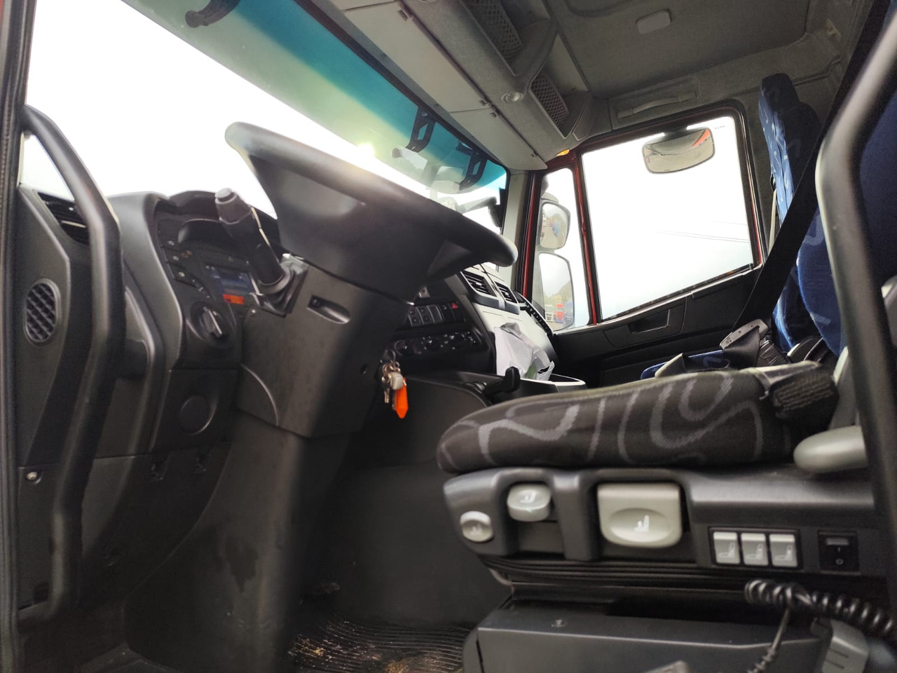 Camión multibasculante IVECO STRALIS 190S31