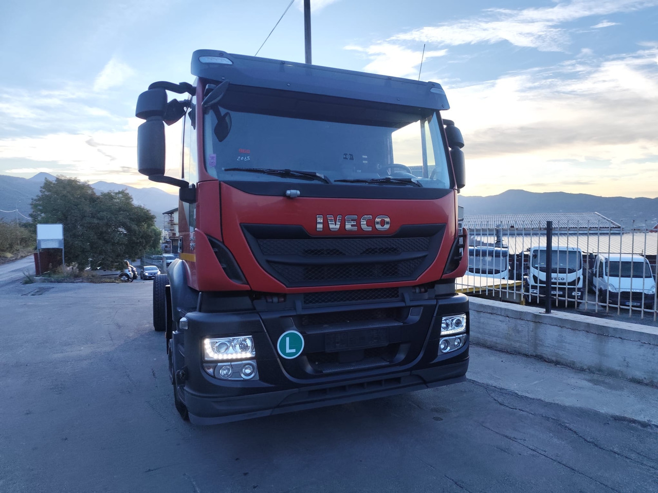 Camión multibasculante IVECO STRALIS 190S31