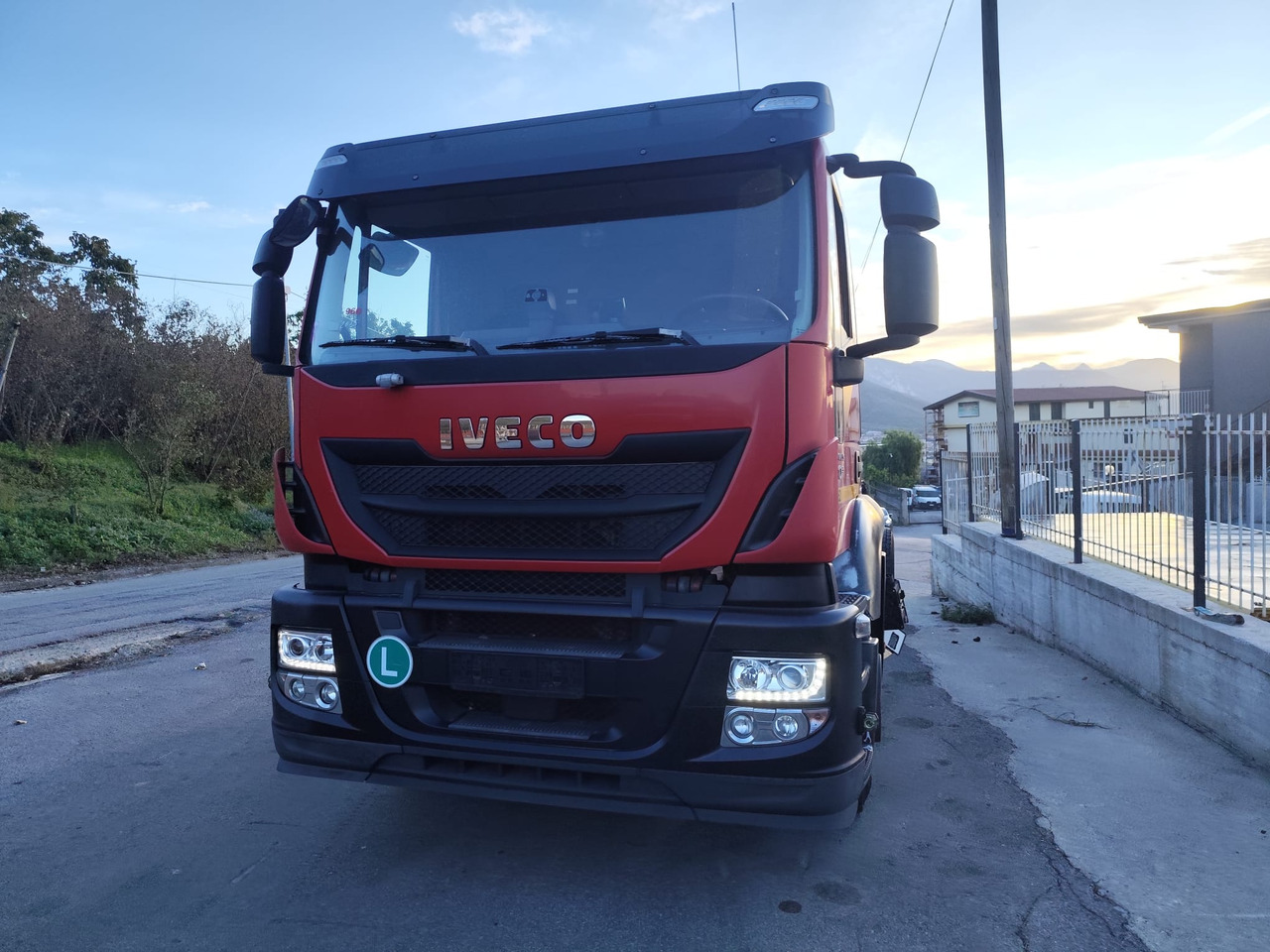 Camión multibasculante IVECO STRALIS 190S31