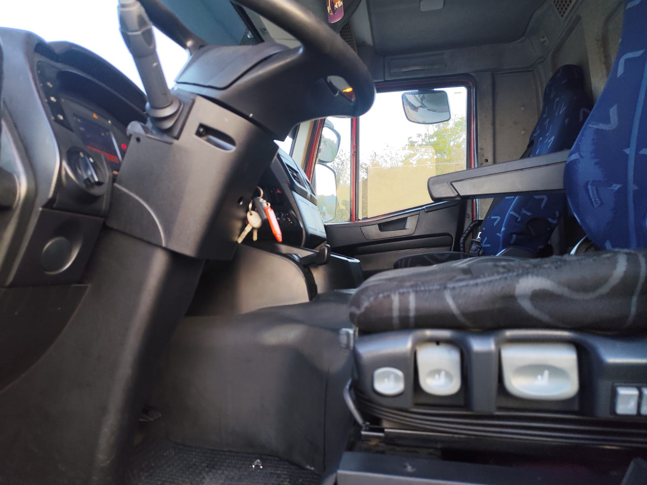 Camión multibasculante IVECO STRALIS 190S31