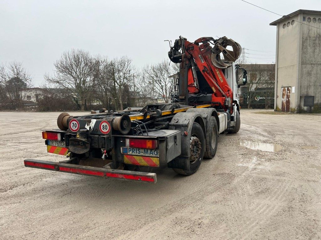 Camión multibasculante IVECO STRALIS 260S42 SCARRABILE USATO CON GRU