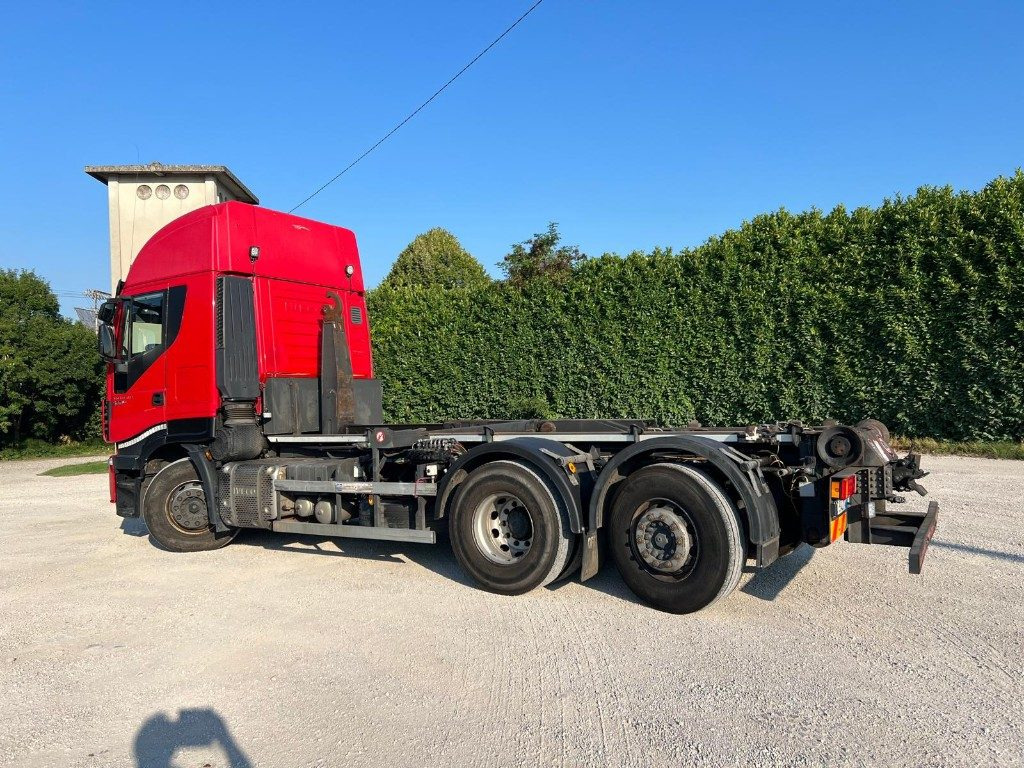 Camión multibasculante IVECO STRALIS 500 SCARRABILE
