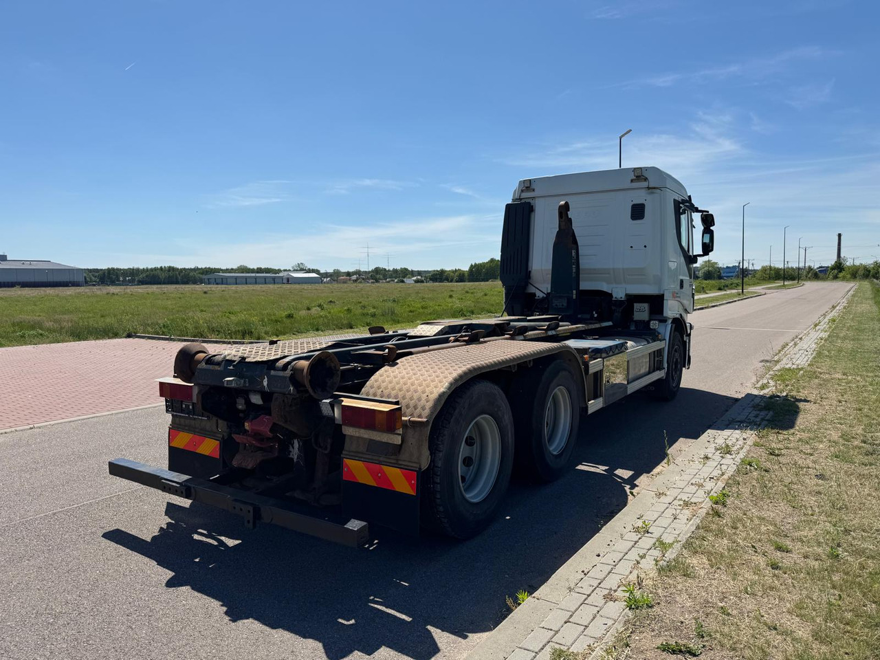 Camión multibasculante IVECO STRALIS 560
