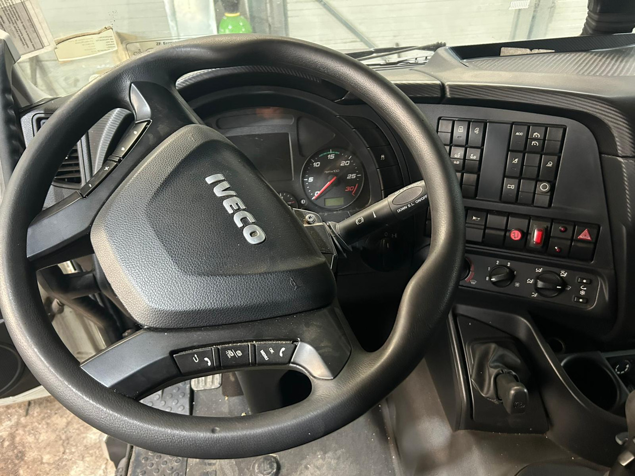 Camión multibasculante IVECO STRALIS AD 260S31 Y/P