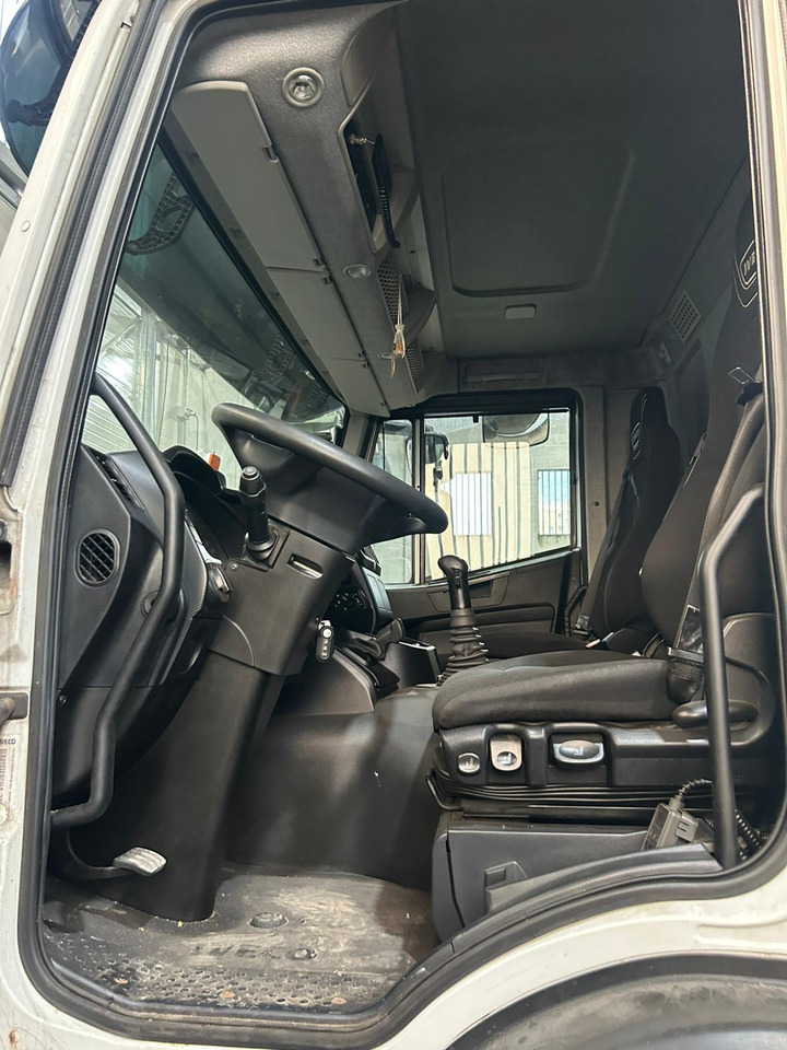 Camión multibasculante IVECO STRALIS AD 260S31 Y/P