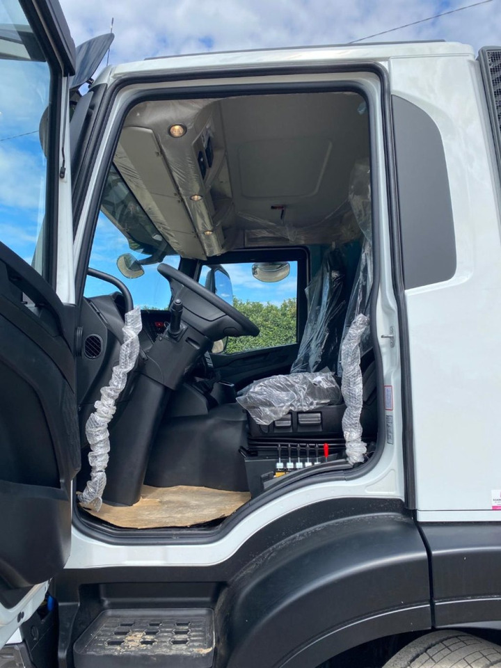 Camión multibasculante IVECO X-WAY AD280X48Y NUOVO SCARRABILE PASSO 3120