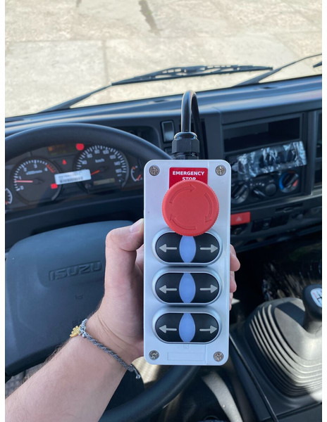 Camión multibasculante Isuzu M27