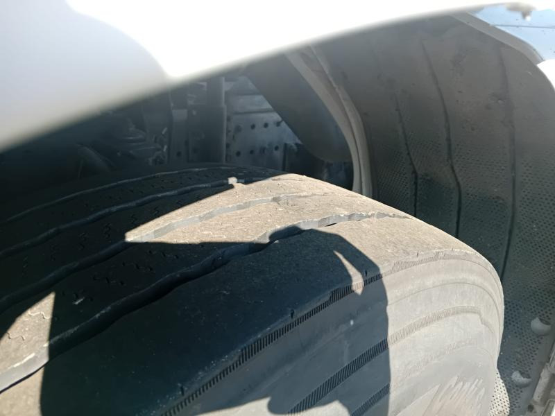 Camión multibasculante Iveco 330.36