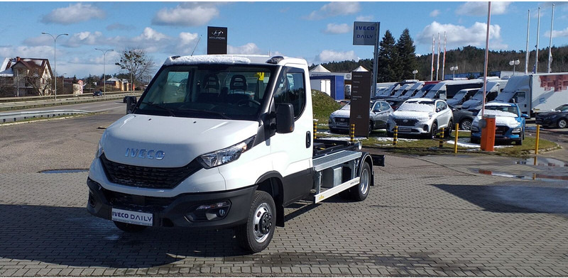 Camión multibasculante Iveco 50C18 + KING HZ-4R Hakowiec / Hooklift / Abrollkipper