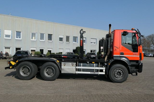 Camión multibasculante Iveco AD260T 6x4, Hiab XR21S51, 500PS, Kurzer Radstand