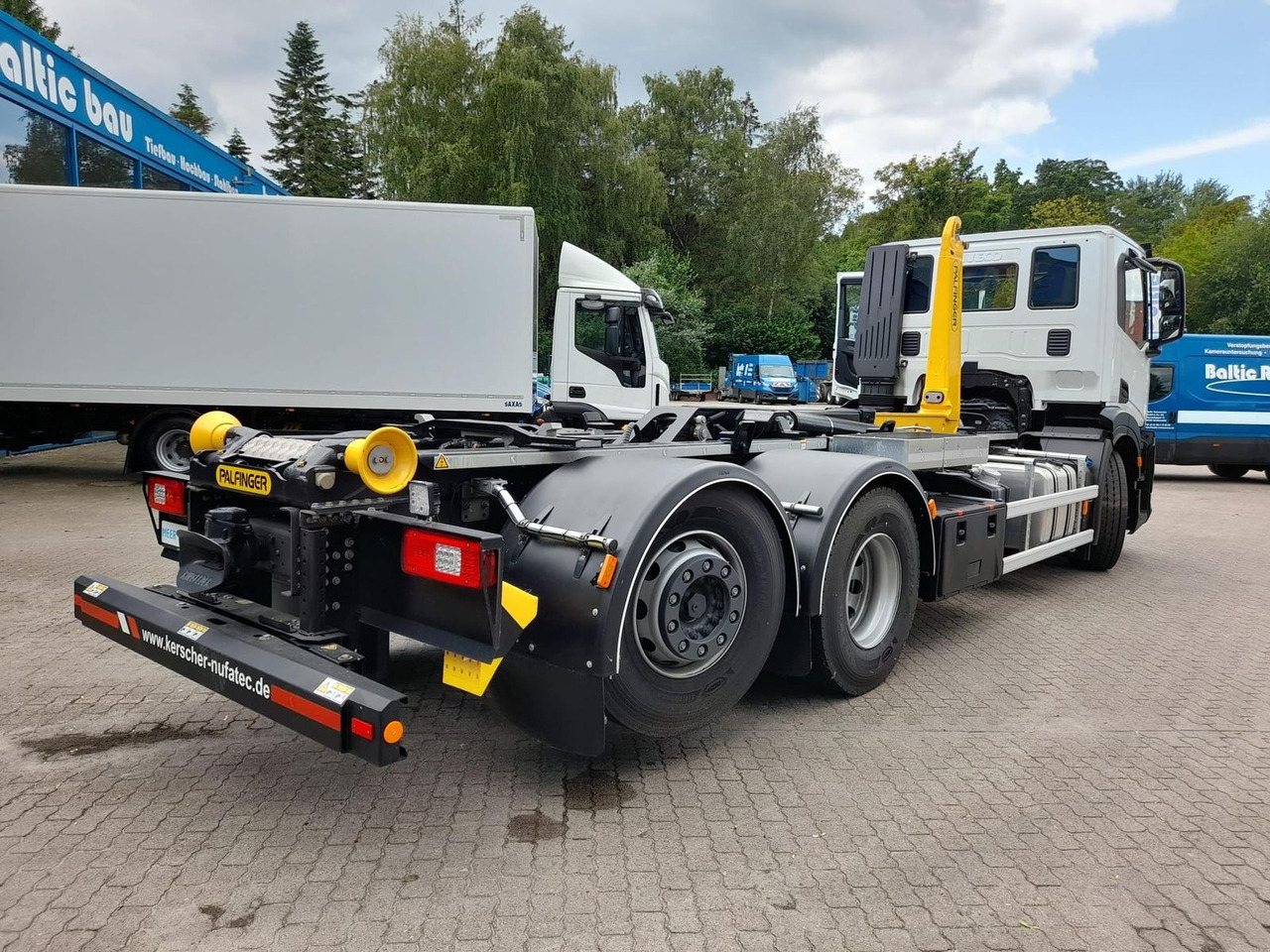 Camión multibasculante Iveco AD280X46Y/PS ON PALFINGER Lenk Lift
