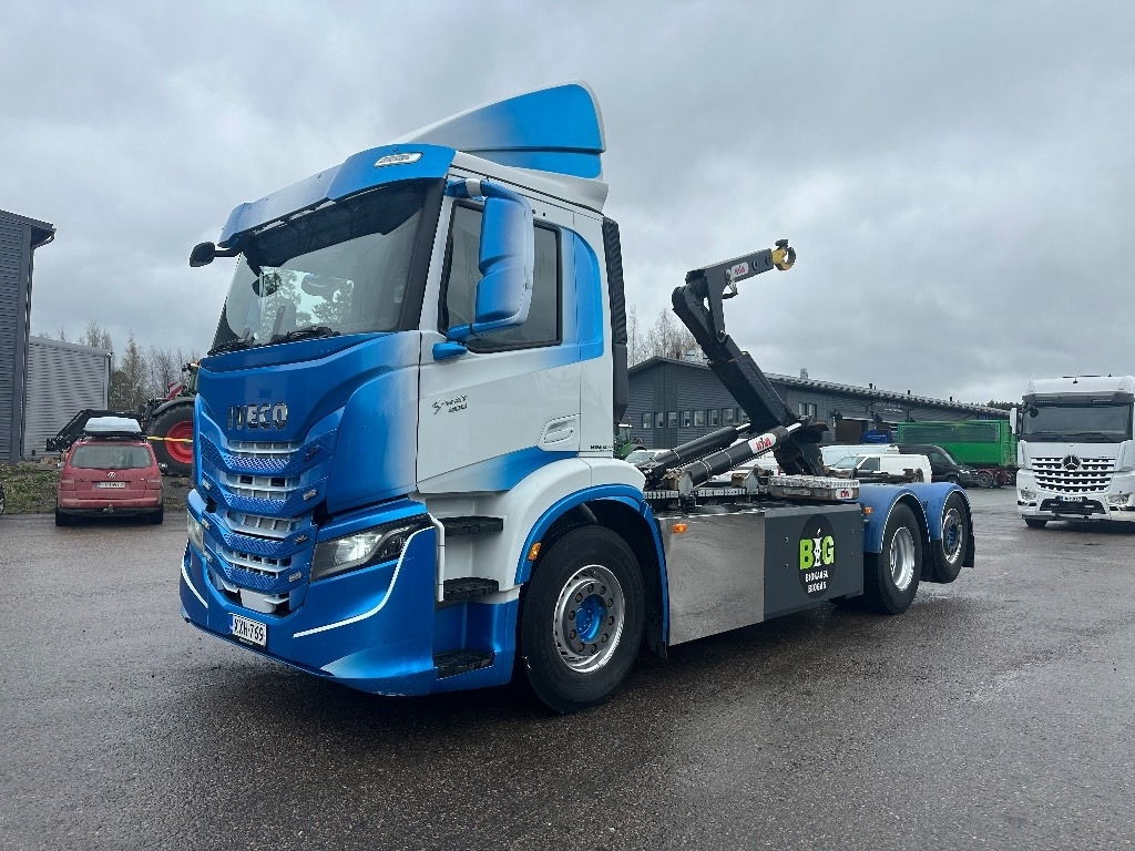 Camión multibasculante Iveco AD 260S40 Y/FS CNG