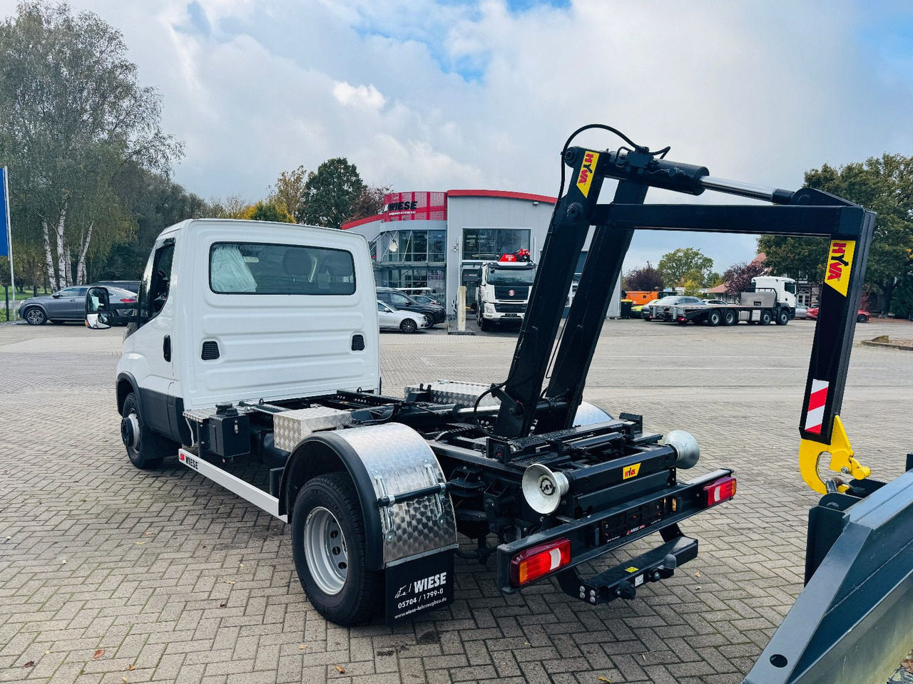 Camión multibasculante Iveco Daily 70C18H Hyva Abrollkipper