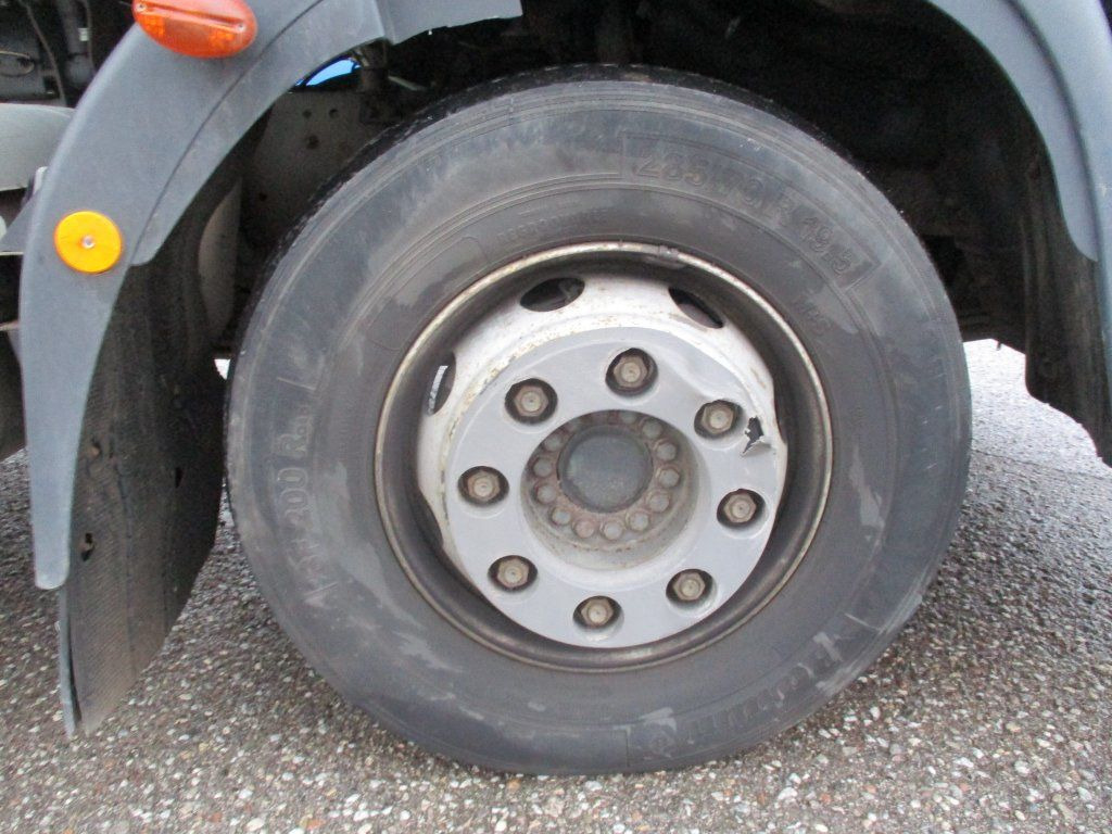 Camión multibasculante Iveco Eurocargo 140E22