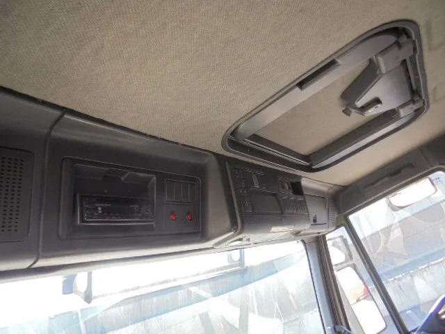 Camión multibasculante Iveco Eurotrakker 410 E37H