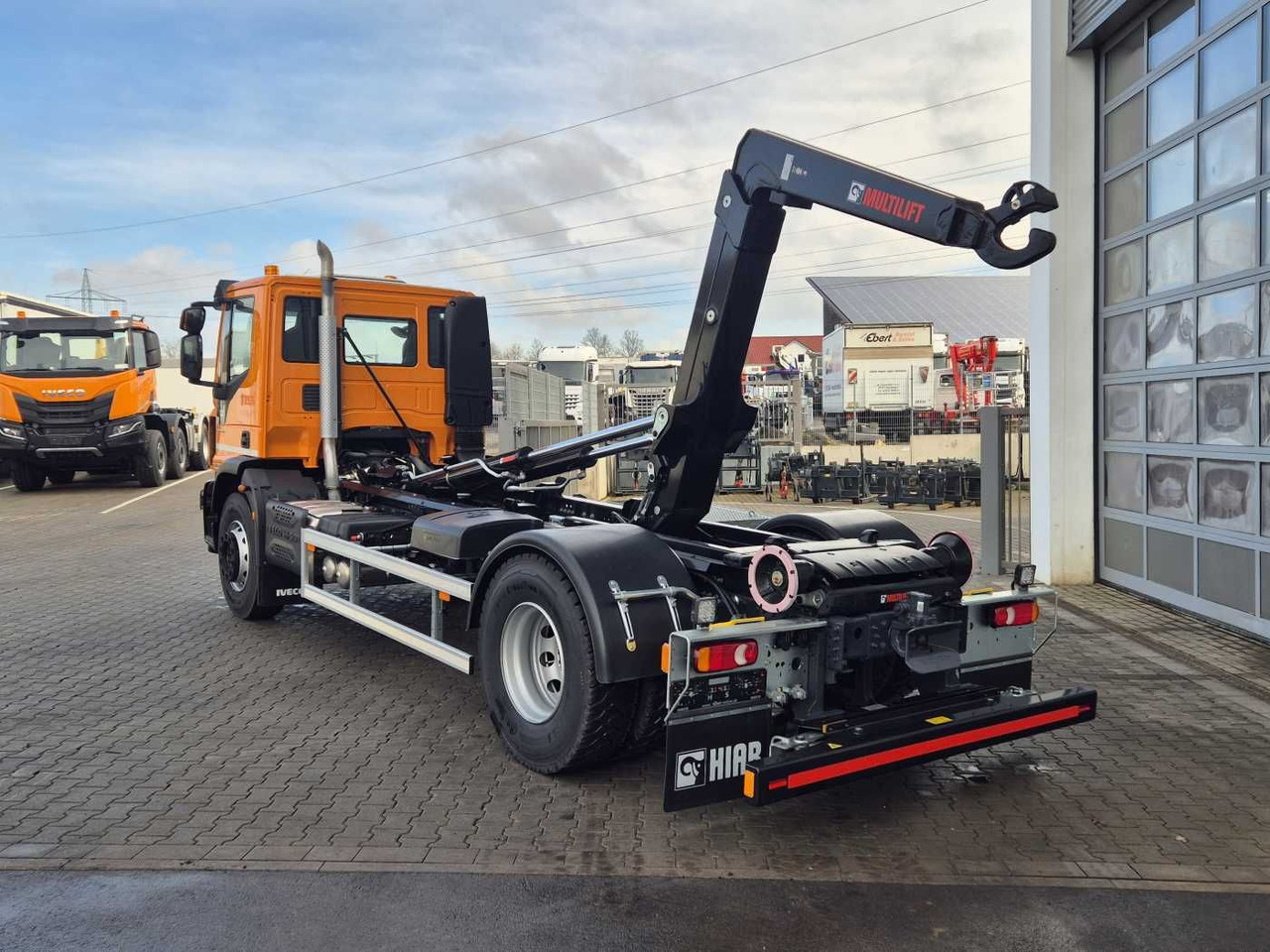 Camión multibasculante Iveco ML180E32/P HIAB ULT14S51 AHK Standheizung