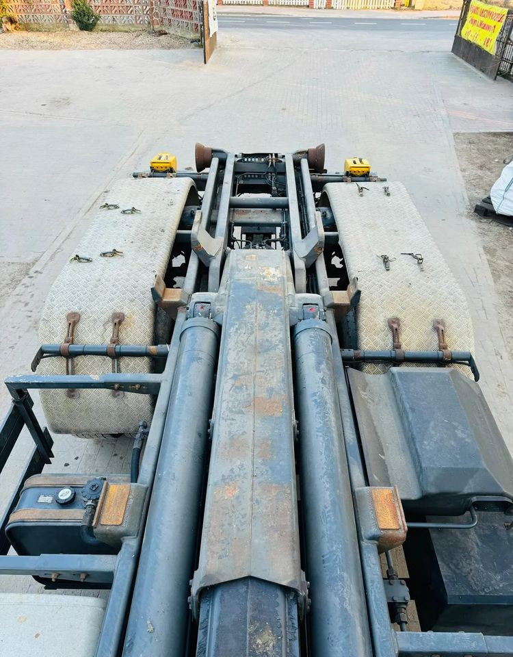 Camión multibasculante Iveco STRALIS