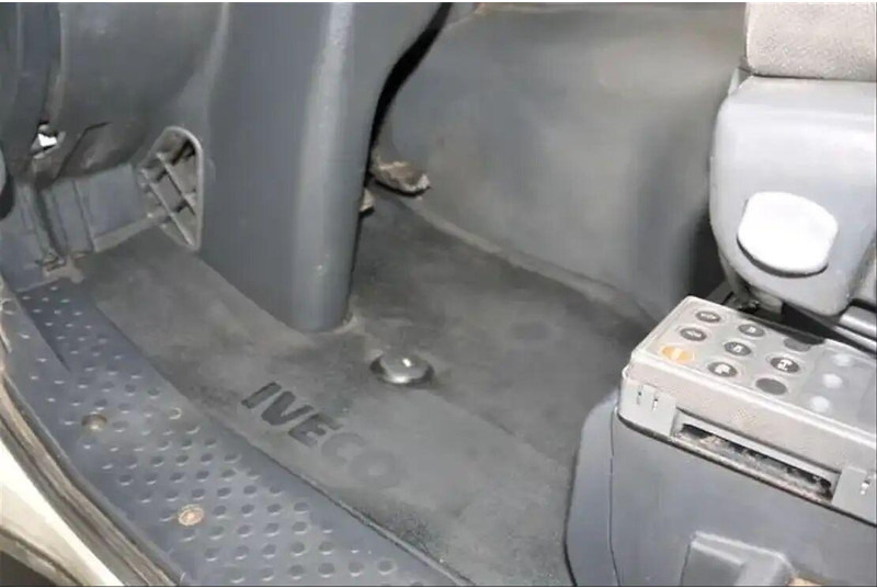 Camión multibasculante Iveco Stralis 260 - Hook lift truck