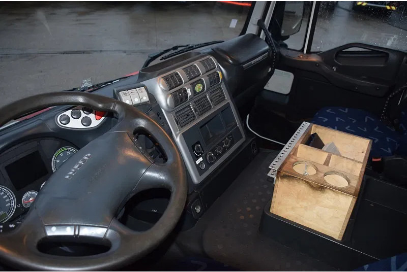 Camión multibasculante Iveco Stralis 330