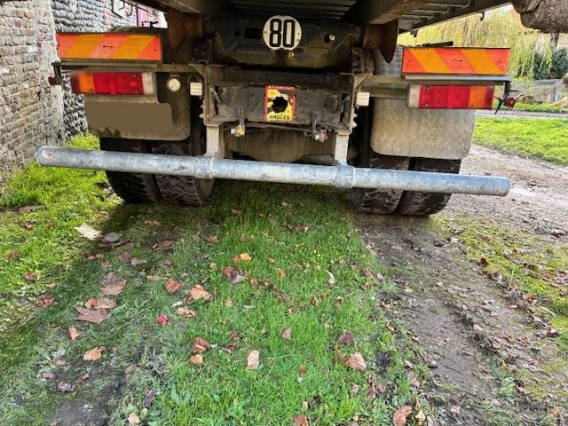 Camión multibasculante Iveco TRAKKER 410 E6