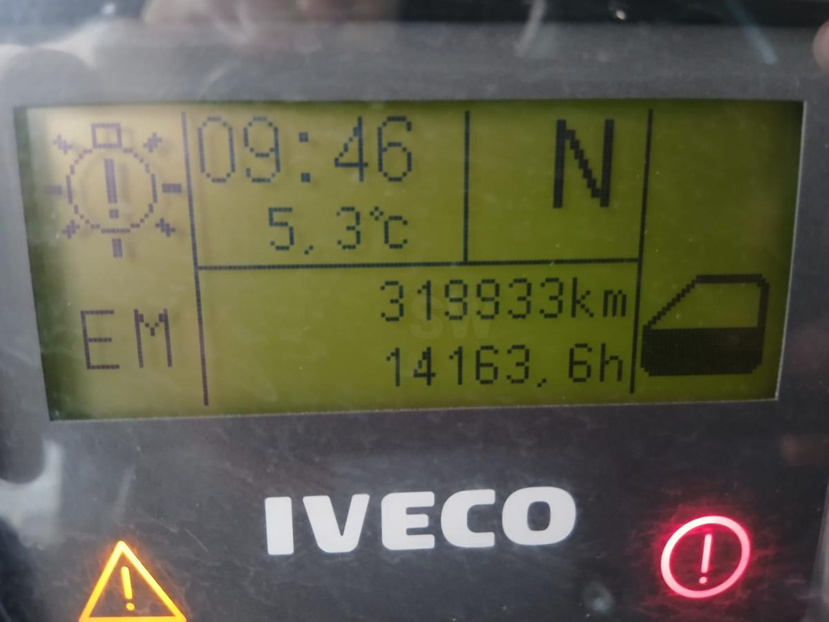 Camión multibasculante Iveco Trakker