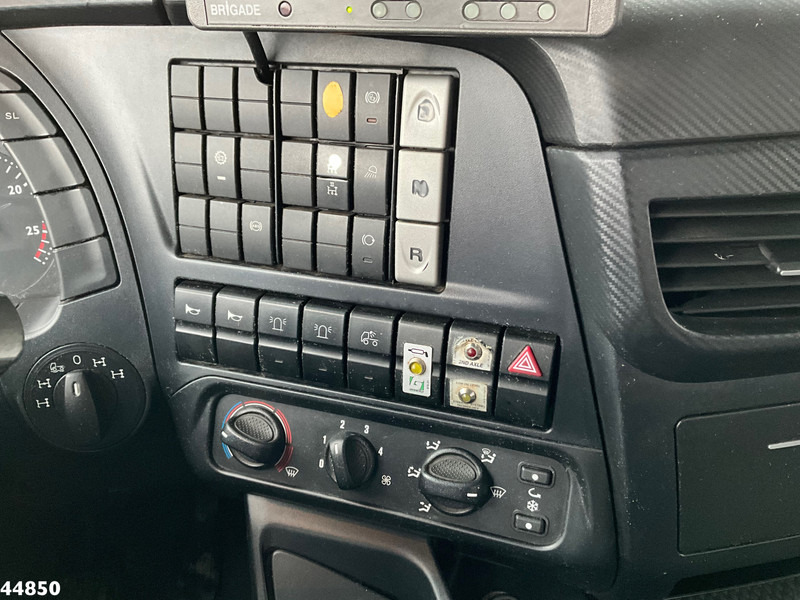 Camión multibasculante Iveco Trakker AD380T41W 8x6 Euro 6 HMF 19 Tonmeter Z-kraan