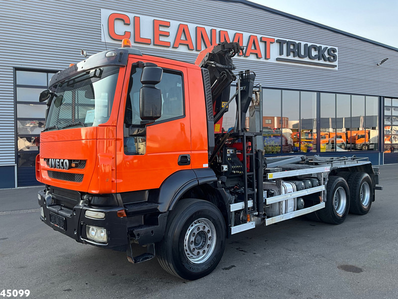 Camión multibasculante Iveco Trakker AD380T41 6x4 Palfinger 15 Tonmeter laadkraan Just 159.492 Km!