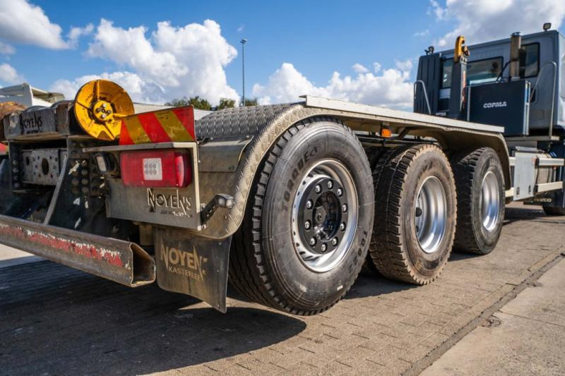 Camión multibasculante Iveco X-WAY 460