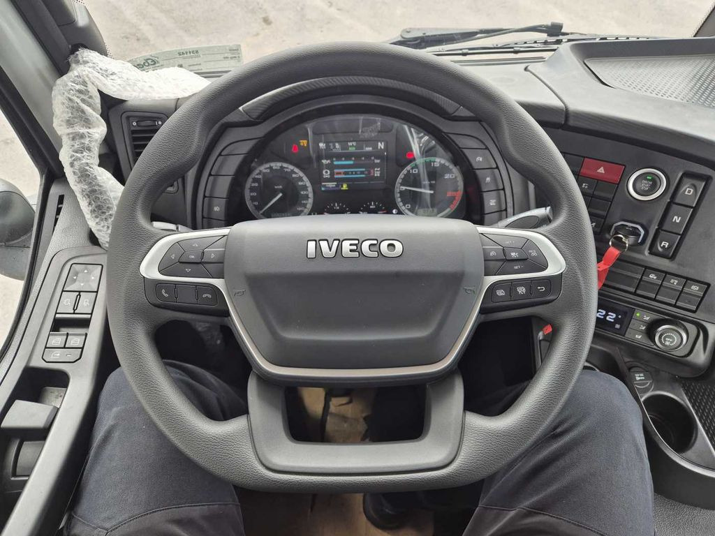 Camión multibasculante Iveco X-Way AD280X46Y/PS ON 6x2 Palfinger PHT20SLD5 4x