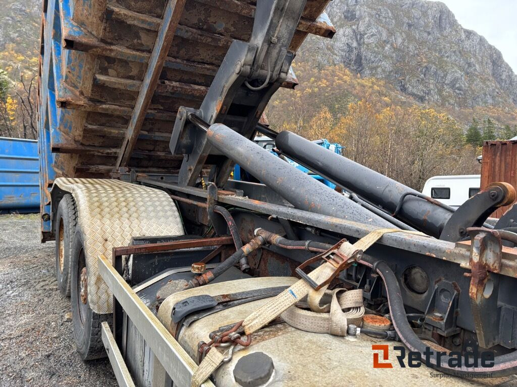 Camión multibasculante Krokbil Scania 124G