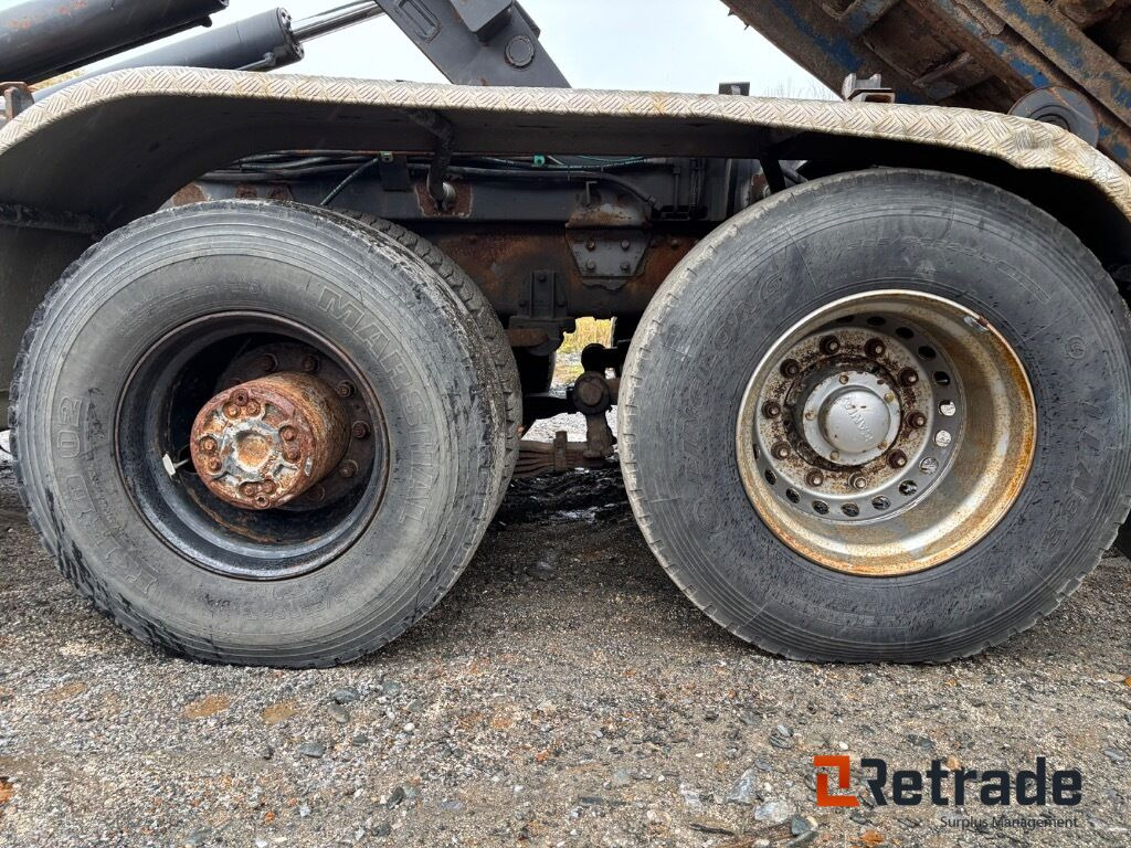 Camión multibasculante Krokbil Scania 124G