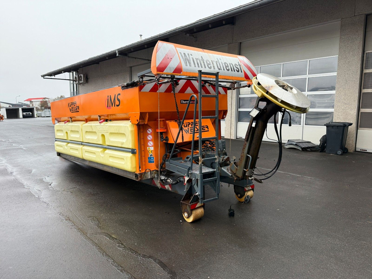 Camión multibasculante Küpper Weisser Salzstreuer 8 cbm Winterdienst