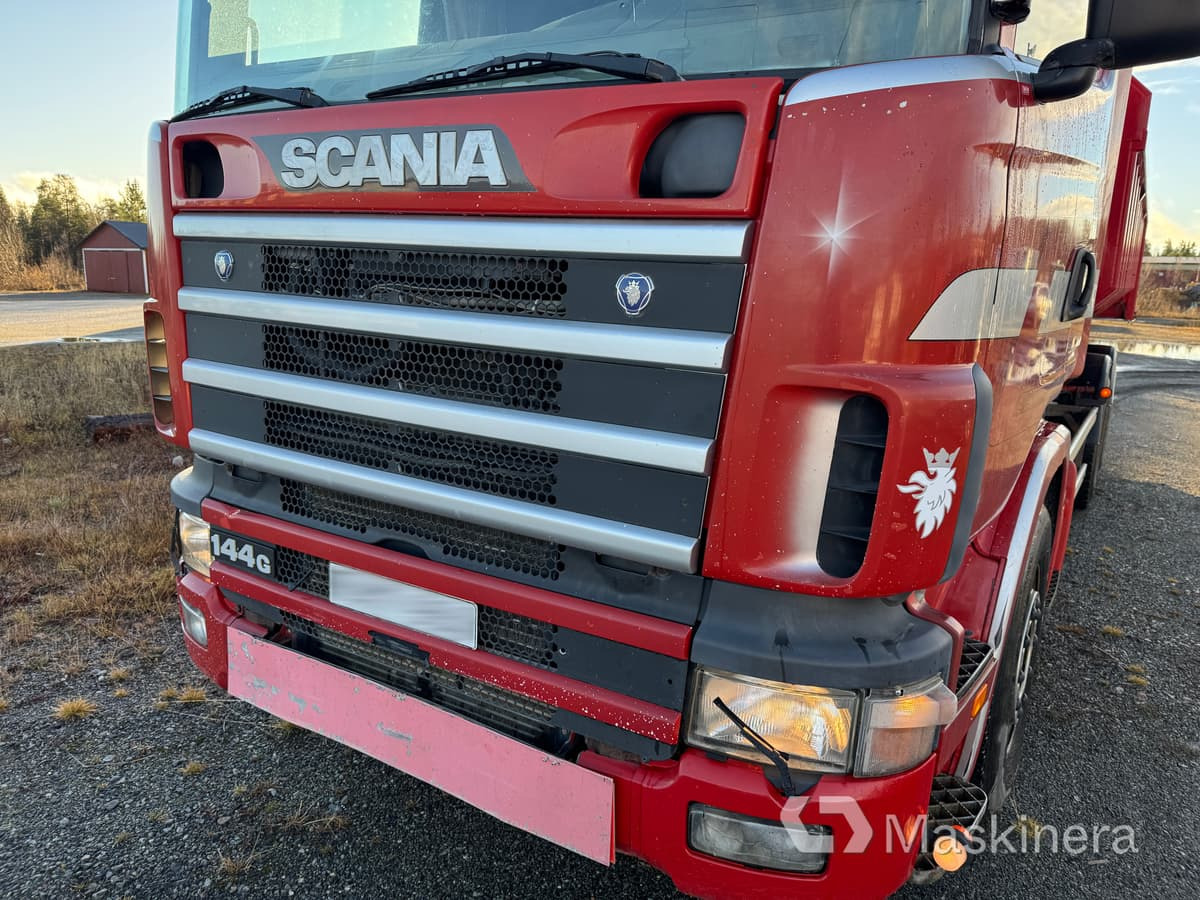 Camión multibasculante Lastväxlare Scania R144 6X2 med tre flak