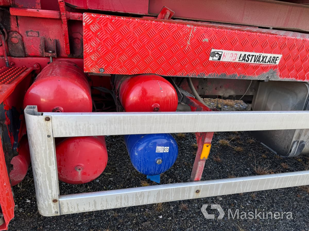 Camión multibasculante Lastväxlare Scania R144 6X2 med tre flak