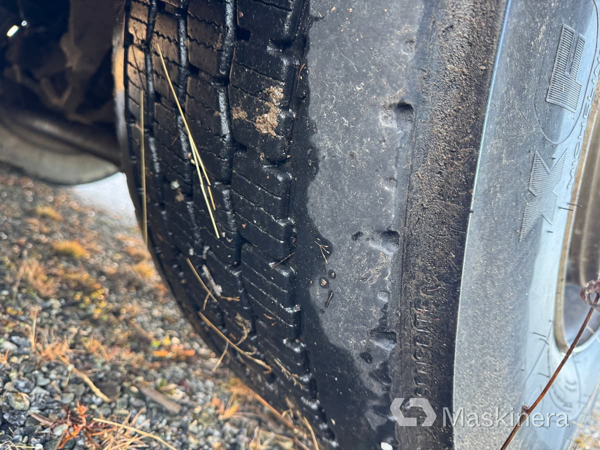 Camión multibasculante Lastväxlare Scania R144 6X2 med tre flak