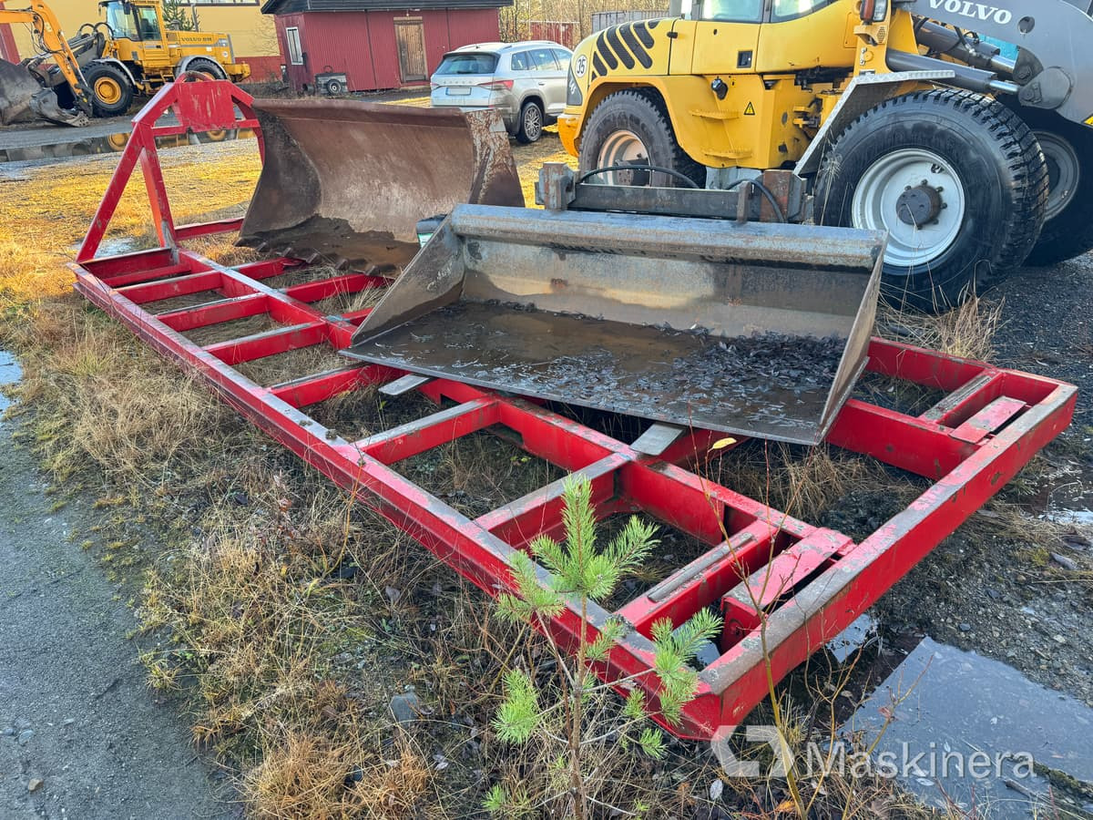 Camión multibasculante Lastväxlare Scania R144 6X2 med tre flak