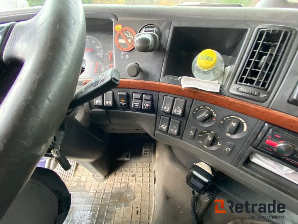 Camión multibasculante Lastväxlare Tridem Volvo  FH 480-37 8 x4